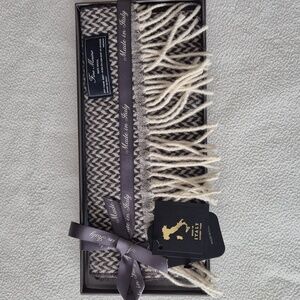Linea Emmeti Italian 100%Wool Scarf Unisex Cream/Herringbone Gift Box